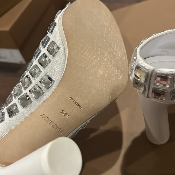 New authentic Burberry embellished shoes - Picture 12 of 12